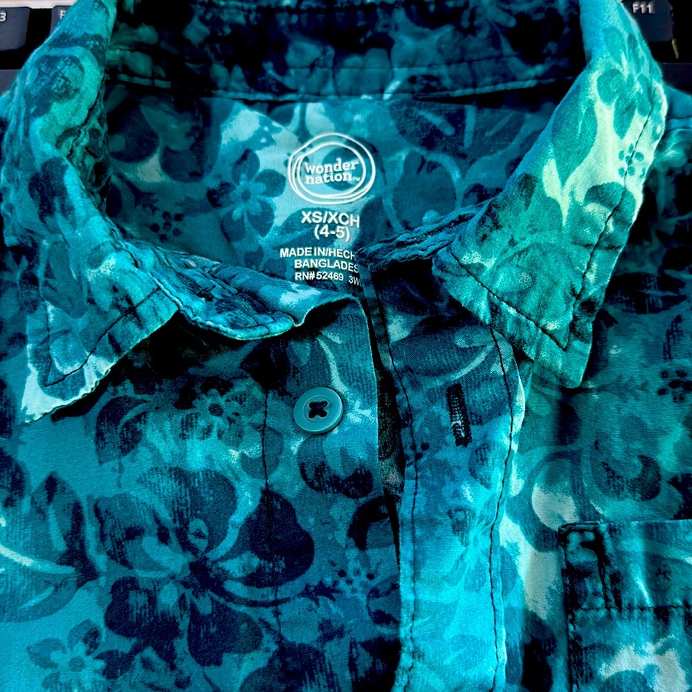 Wonder Nation floral boys XS 4-5 button down short sleeve shirt
